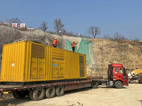 大同发电机租赁如何根据测试结果判断机油泵的工作状态是否正常？