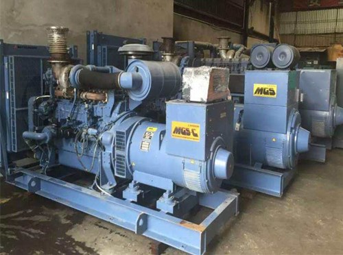 大同发电机组带负载降电压是什么原因照成的？