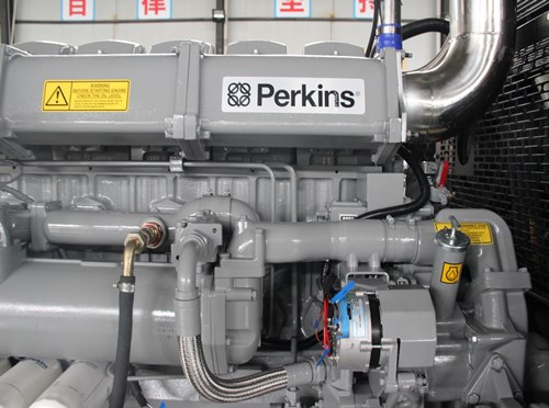 大同频率波动时，发电机组有哪些保护措施？