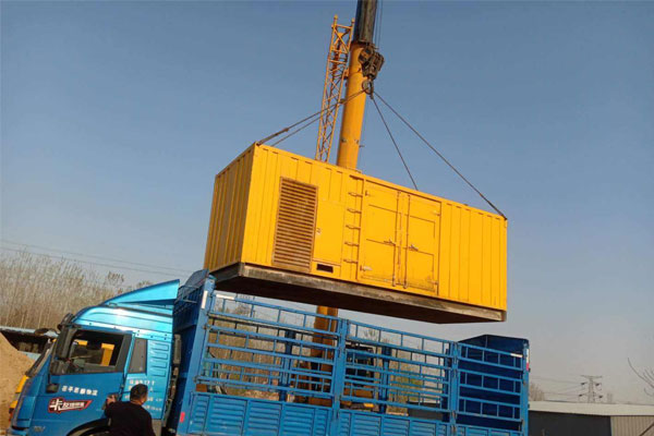 大同如何根据维护记录来计算机油的使用时间?